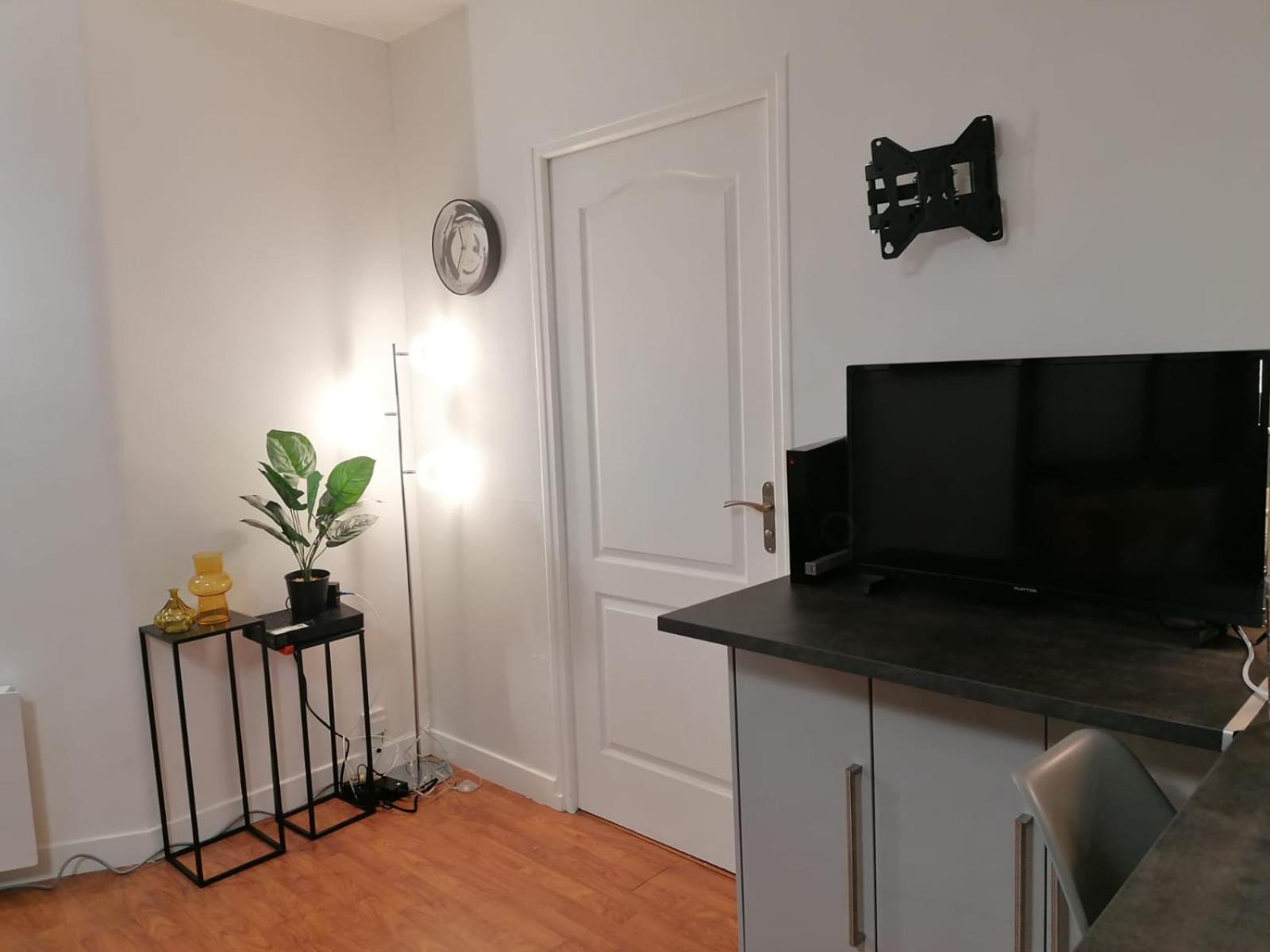 Modern Home Proche De Disneyland Et Paris ฌอม-ซัวร์-มาร์น ภายนอก รูปภาพ